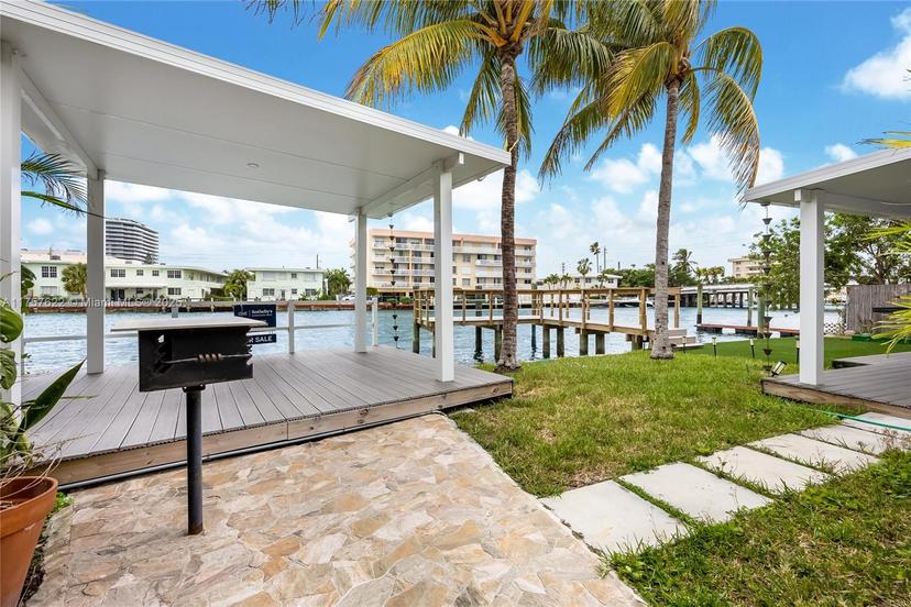Picture of 8533 Crespi Blvd, Miami Beach FL 33141