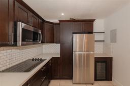 Picture of 11905 NE 2Nd Ave # C317, North Miami, FL 33161