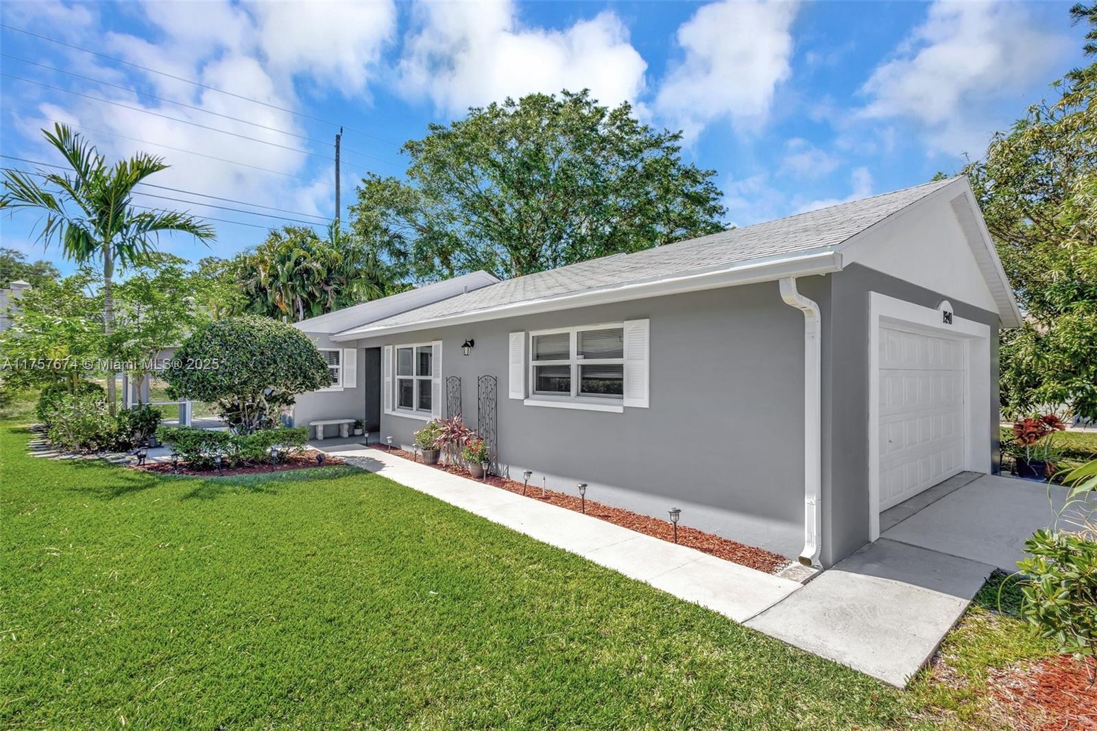 Picture of 1241 Pine Sage Cir, West Palm Beach, FL 33409