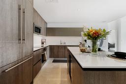 Picture of 88 SW 7Th St # 3410, Miami, FL 33130