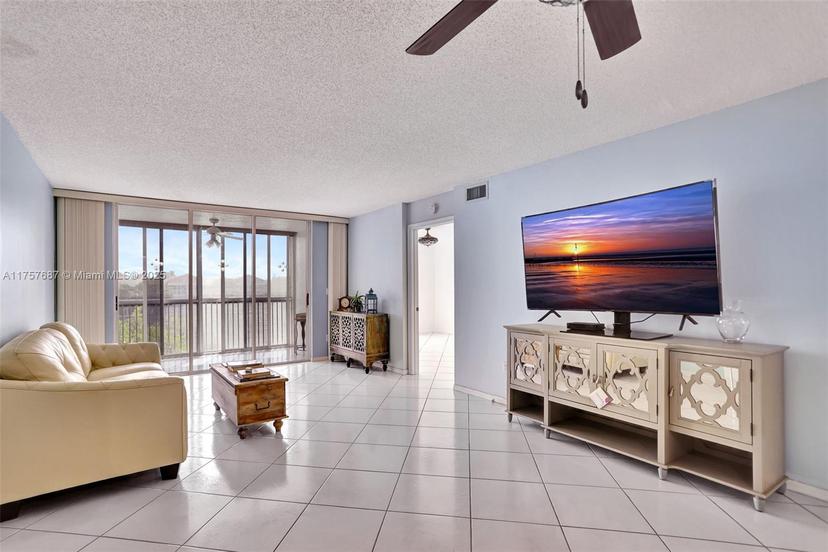 Picture of 7520 N Devon Dr, Tamarac FL 33321