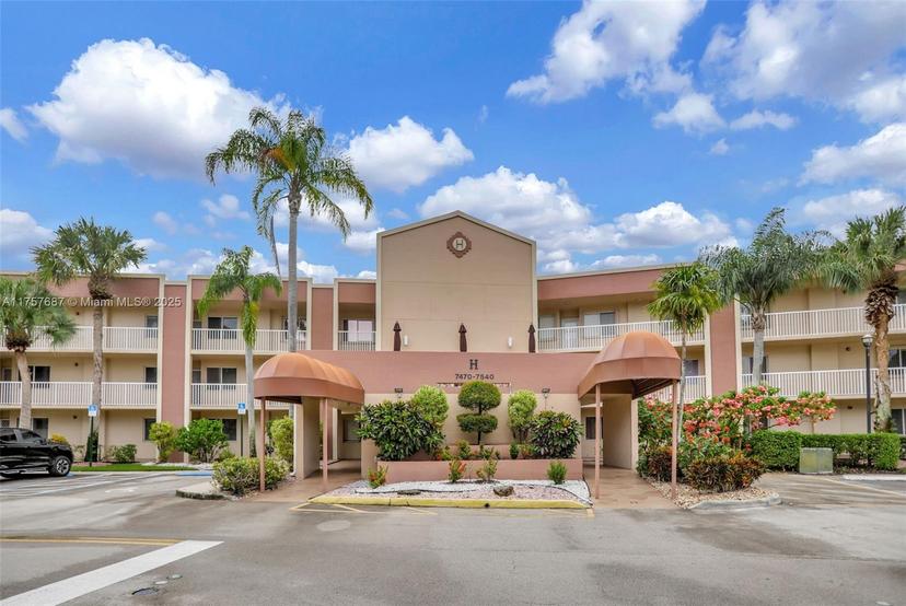 Picture of 7520 N Devon Dr, Tamarac FL 33321