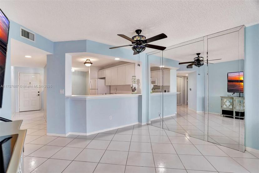 Picture of 7520 N Devon Dr, Tamarac FL 33321