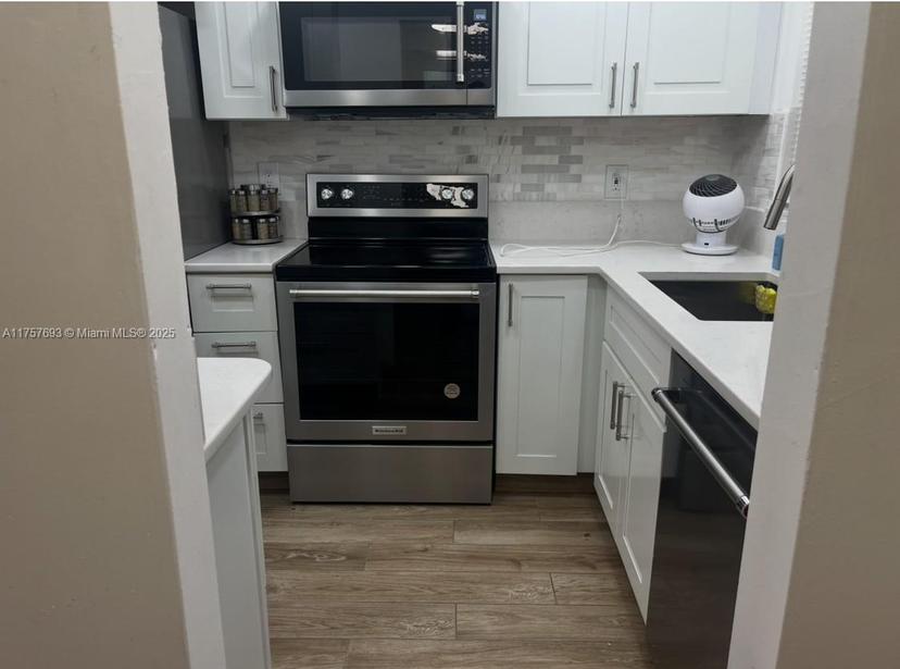 Picture of 3051 E Sunrise Lakes Dr # 101, Sunrise FL 33322