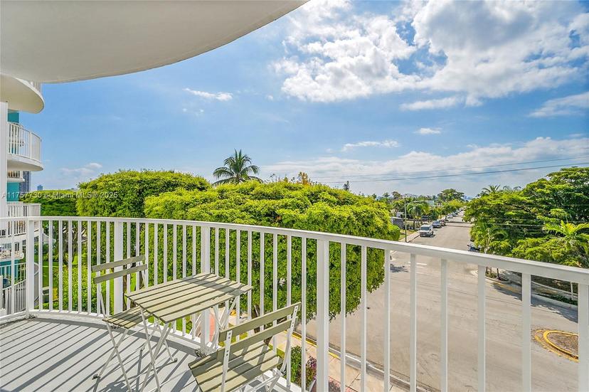 Picture of 1555 N Treasure Dr # 312, North Bay Village FL 33141