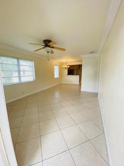 Picture of 3777 NW 78Th Ave # 5E, Davie, FL 33024