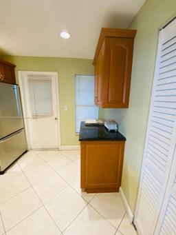 Picture of 3777 NW 78Th Ave # 5E, Davie, FL 33024