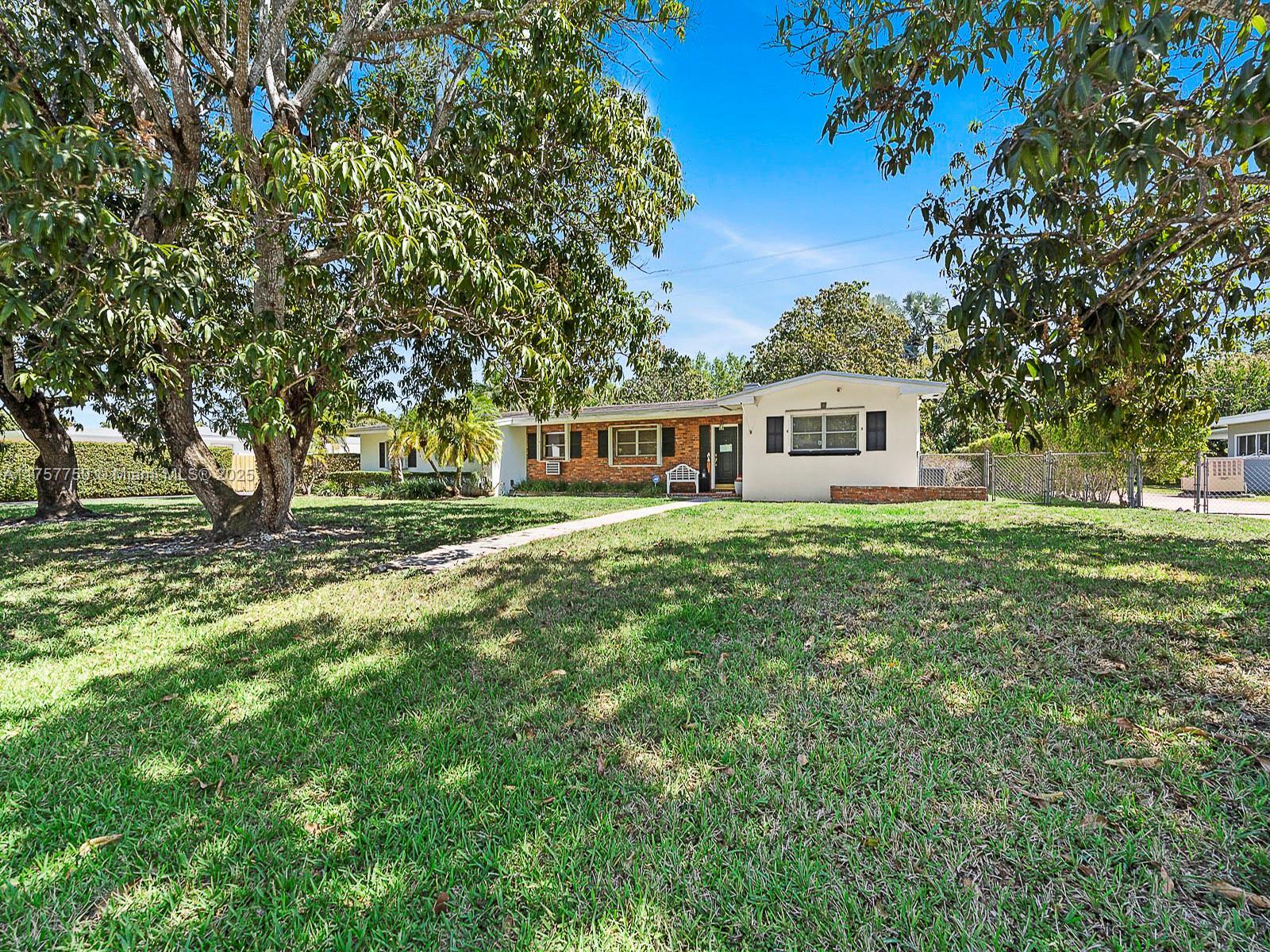 Picture of 7321 SW 84Th Ct, Miami, FL 33143