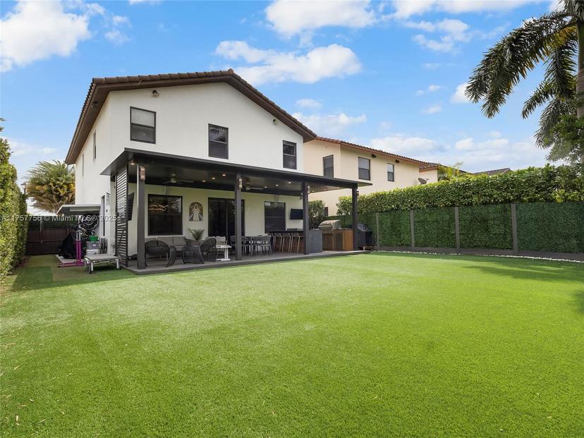 Picture of 8774 NW 103Rd Ave, Doral FL 33178