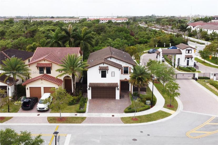 Picture of 8774 NW 103Rd Ave, Doral FL 33178