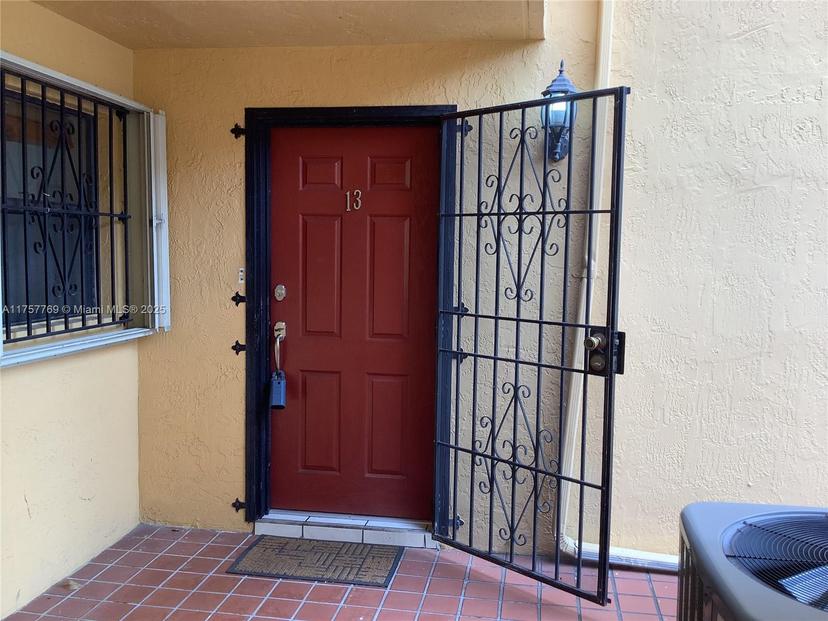 Picture of 10873 NW 7Th St # 37, Miami FL 33172