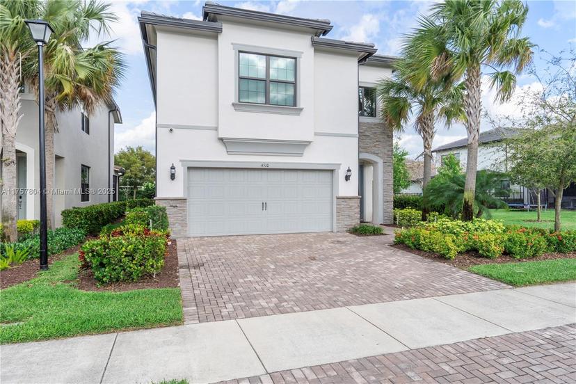 Picture of 4510 Pinehurst Trl W, Oakland Park FL 33309