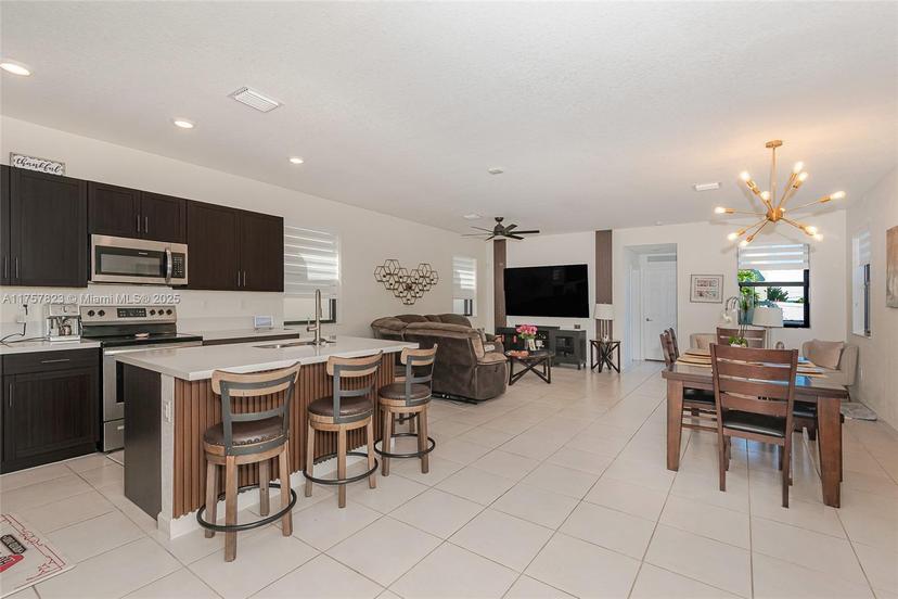 Picture of 11064 W 35Th Ln, Hialeah FL 33018