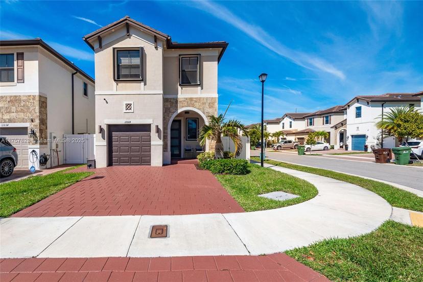 Picture of 11064 W 35Th Ln, Hialeah FL 33018