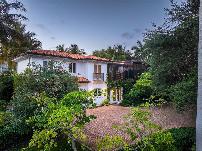 Picture of 100 Golden Beach Dr, Golden Beach FL 33160