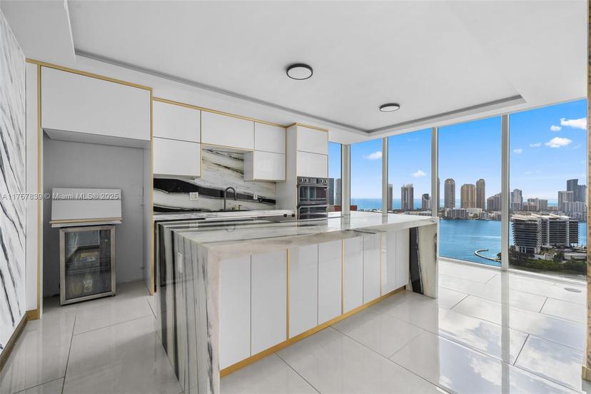 Picture of 3370 Hidden Bay Dr # 3311, Aventura FL 33180
