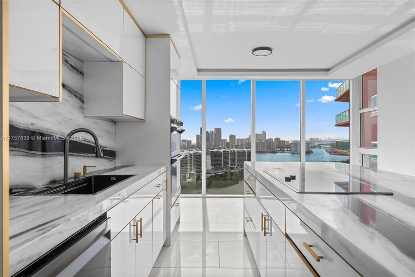 Picture of 3370 Hidden Bay Dr # 3311, Aventura FL 33180
