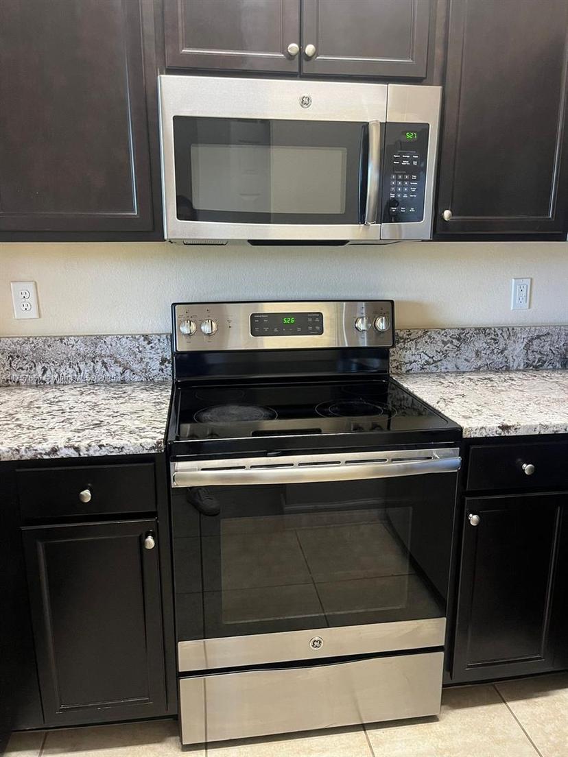 Picture of 134 SE 28Th Ter # 21, Homestead FL 33033