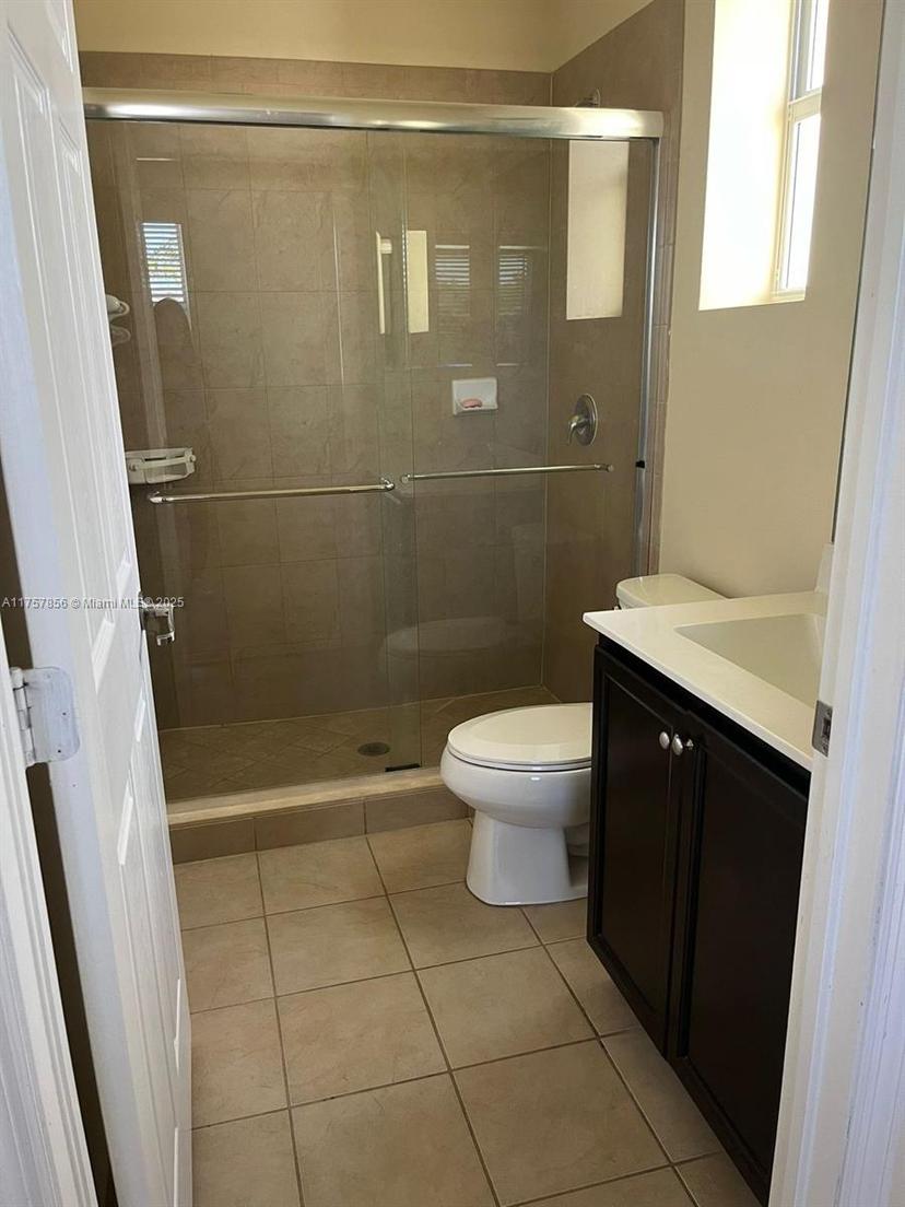 Picture of 134 SE 28Th Ter # 21, Homestead FL 33033
