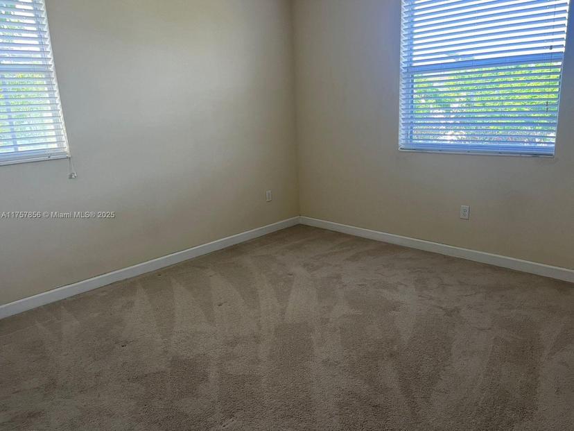Picture of 134 SE 28Th Ter # 21, Homestead FL 33033