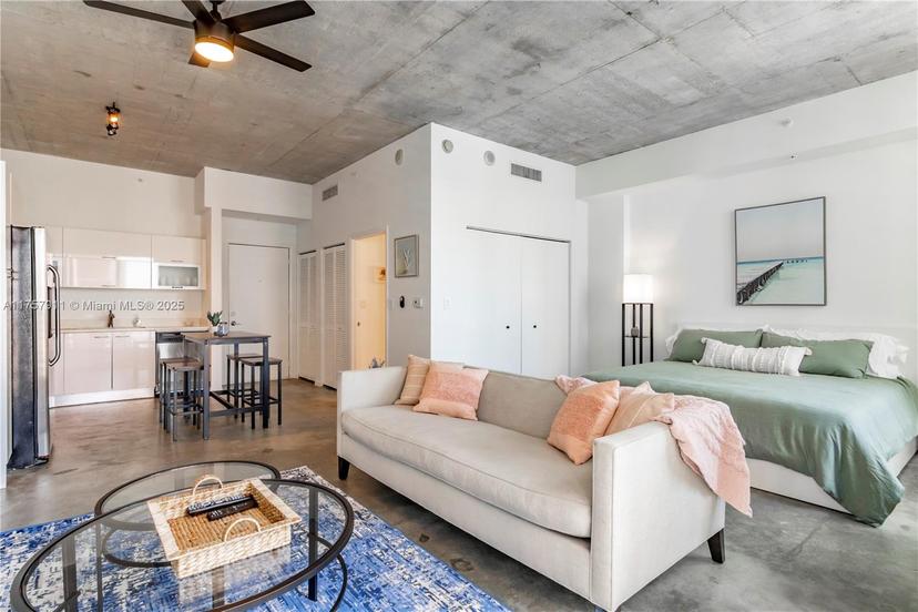 Picture of 133 NE 2Nd Ave # 1703, Miami FL 33132