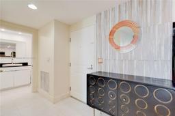Picture of 1250 S Miami Ave # 1109, Miami, FL 33130