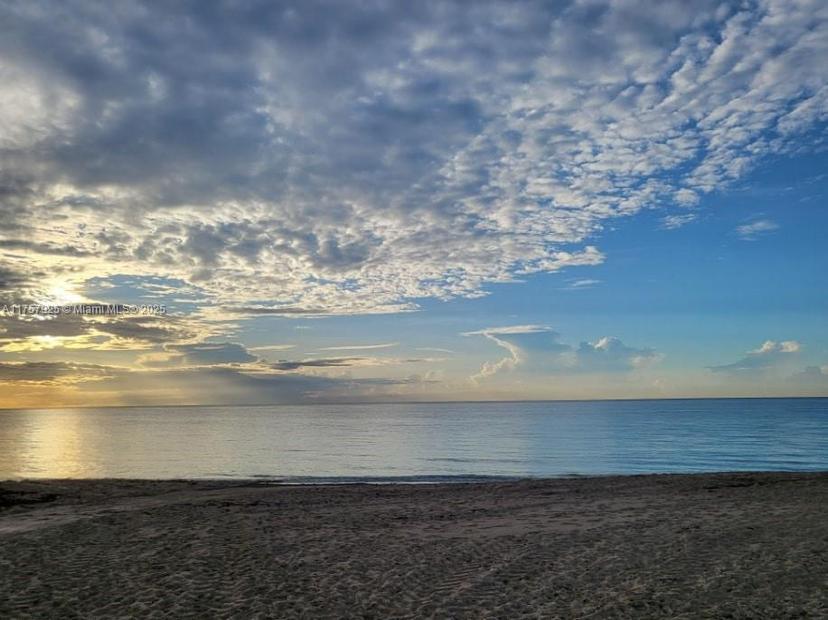 Picture of 1147 Hillsboro Mile # 605, Hillsboro Beach FL 33062