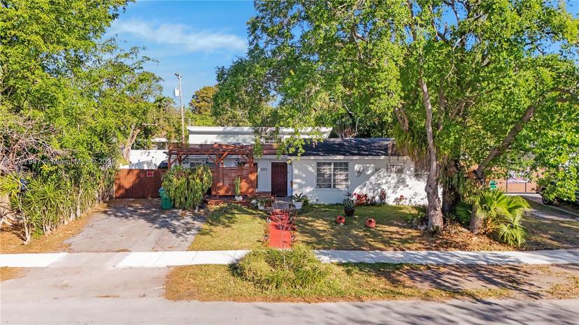 Picture of 9851 Dominican Dr, Cutler Bay FL 33189