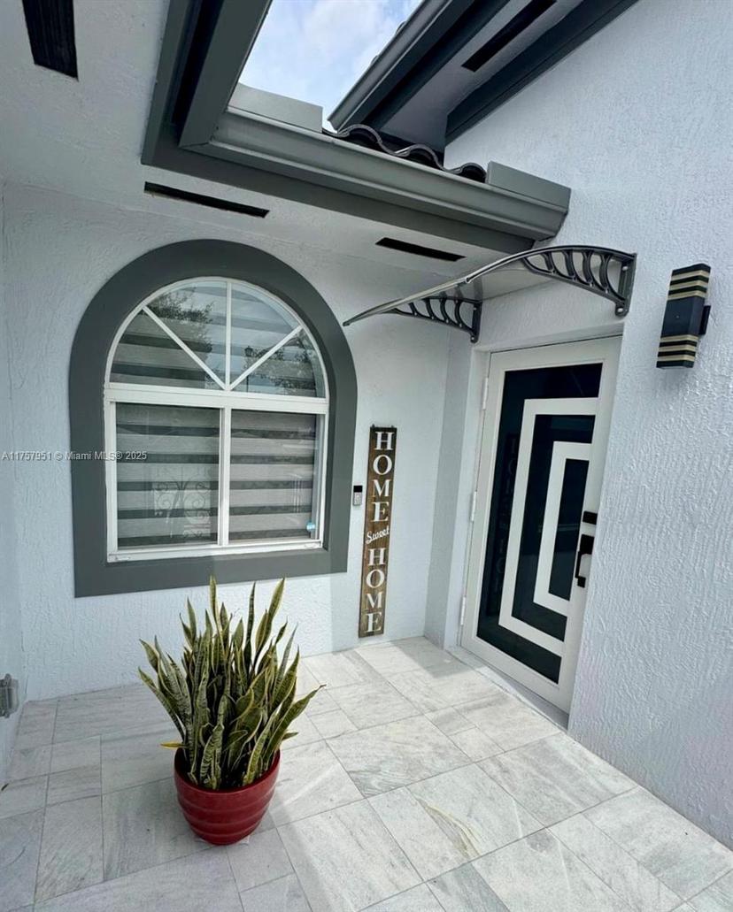 Picture of 15551 SW 14Th St, Miami FL 33194