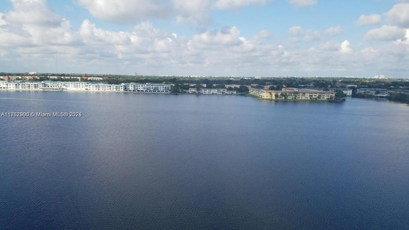 Picture of 1301 NE Miami Gardens Dr # 916W, Miami FL 33179