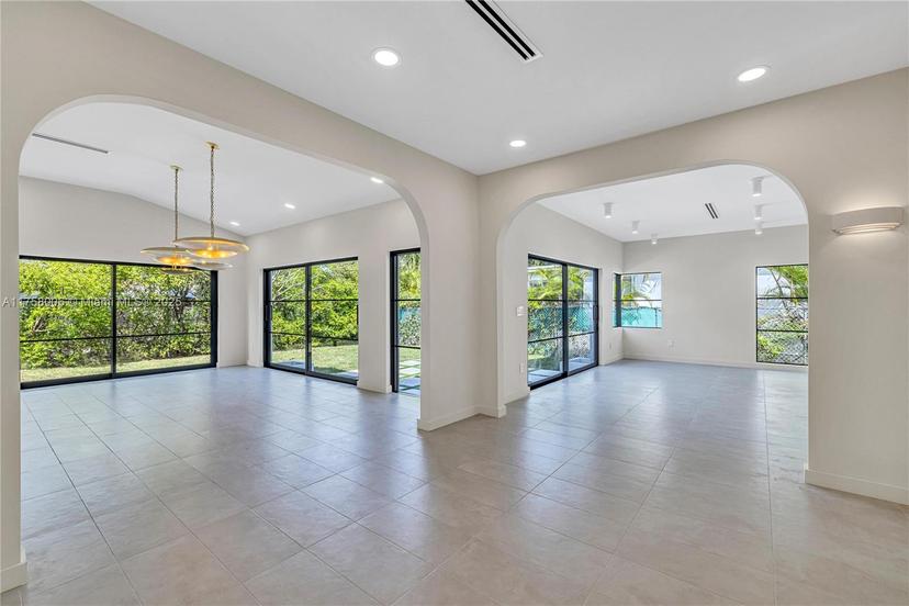 Picture of 1323 Cleveland Rd, Miami Beach FL 33141