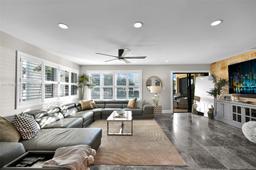 Picture of 372 Golfview Rd # 201, North Palm Beach, FL 33408