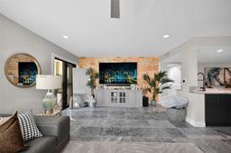 Picture of 372 Golfview Rd # 201, North Palm Beach, FL 33408