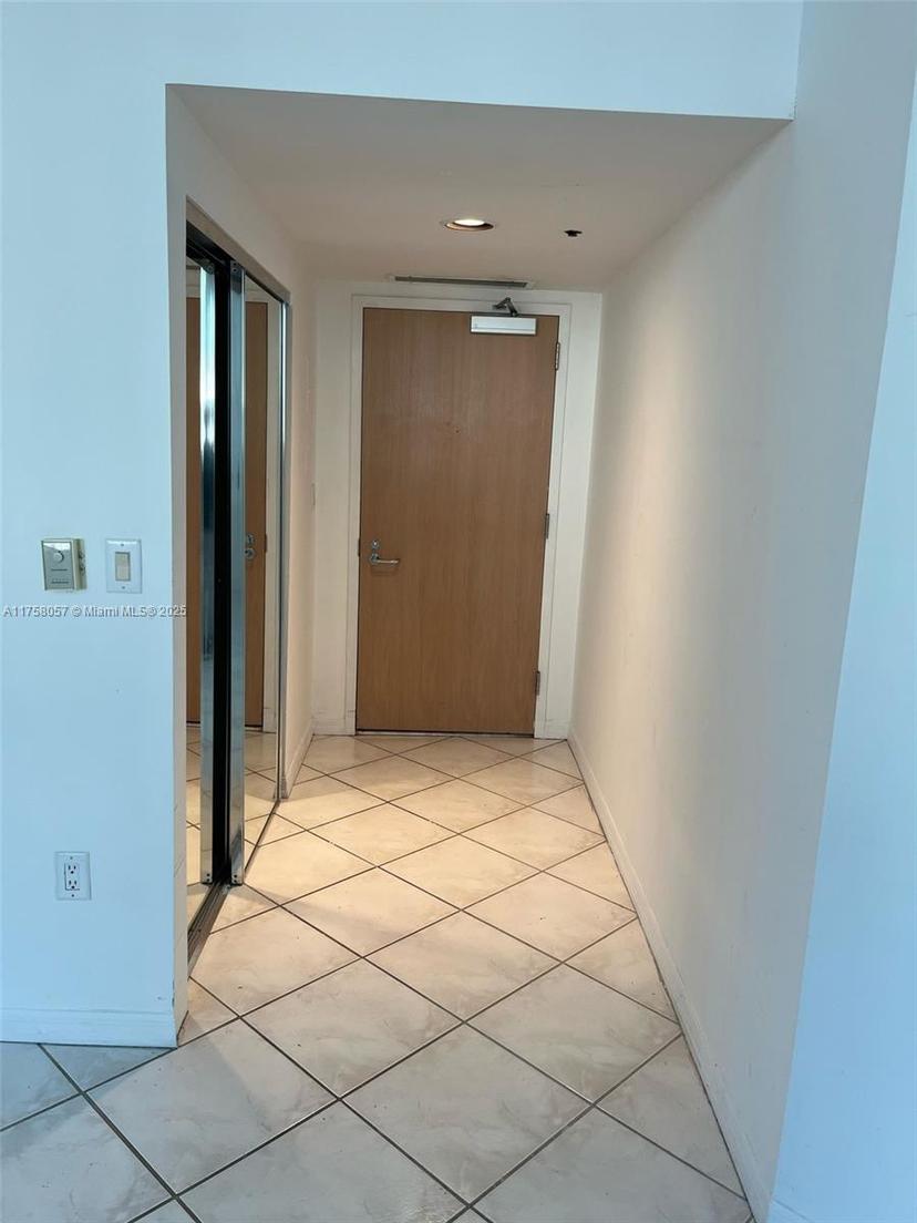 Picture of 16400 Collins Ave # C21, Sunny Isles Beach FL 33160