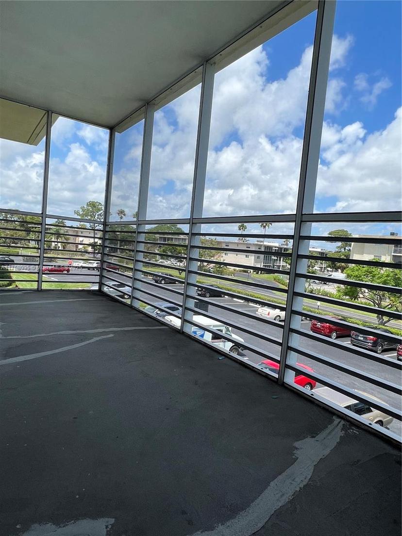 Picture of 2562 N Garden Dr N # 301, Lake Worth FL 33461