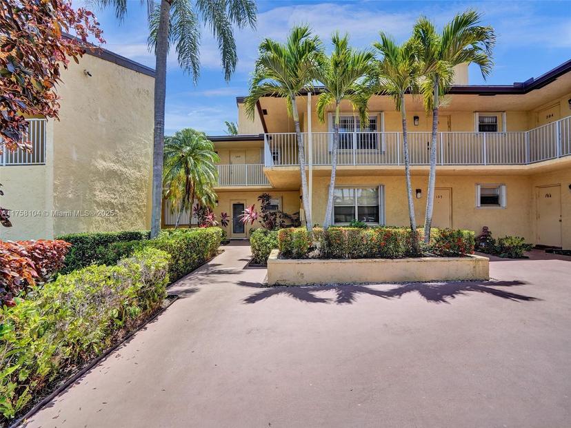 Picture of 8725 Azalea Ct # 202, Tamarac FL 33321