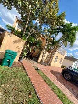 Picture of 5701 SW 130Th Pl, Miami, FL 33183