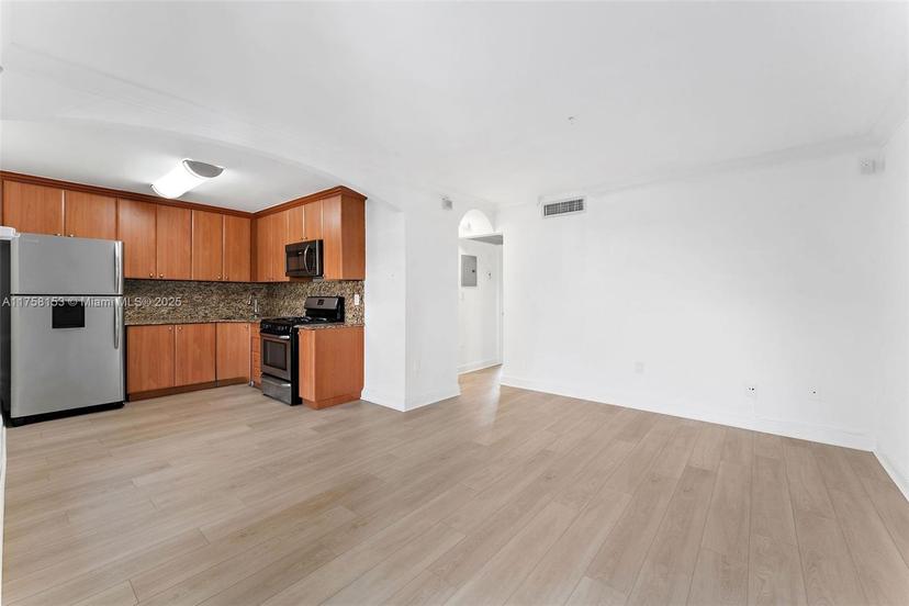 Picture of 3245 Virginia St # 55, Miami FL 33133