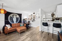 Picture of 1000 SE 15Th St # 203, Fort Lauderdale, FL 33316