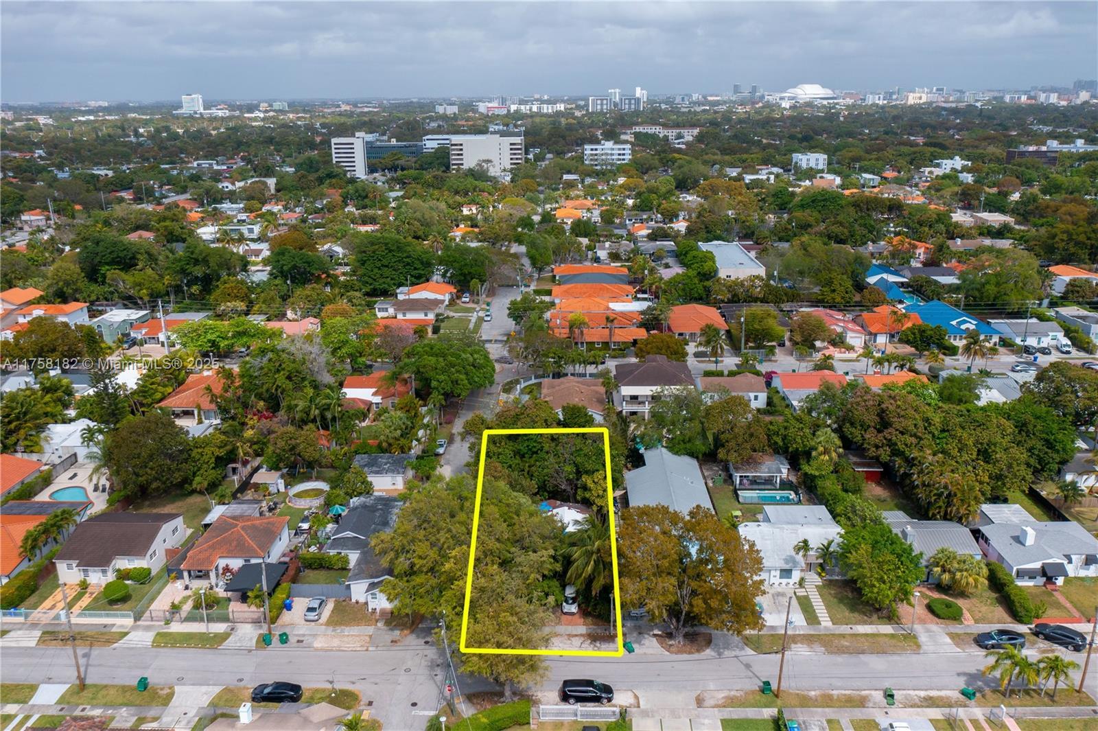Picture of 2041 SW 25Th St, Miami, FL 33133