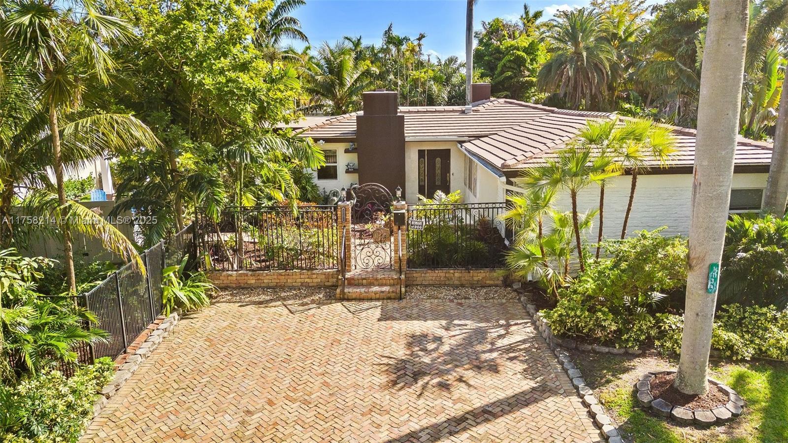 Picture of 1134 Van Buren St, Hollywood, FL 33019
