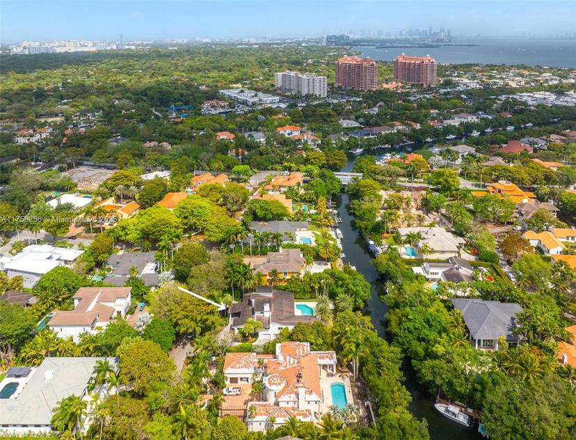 Picture of 7233 Los Pinos Blvd, Coral Gables FL 33143