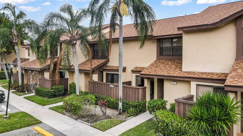 Picture of 3952 Cocoplum Cir, Coconut Creek FL 33063