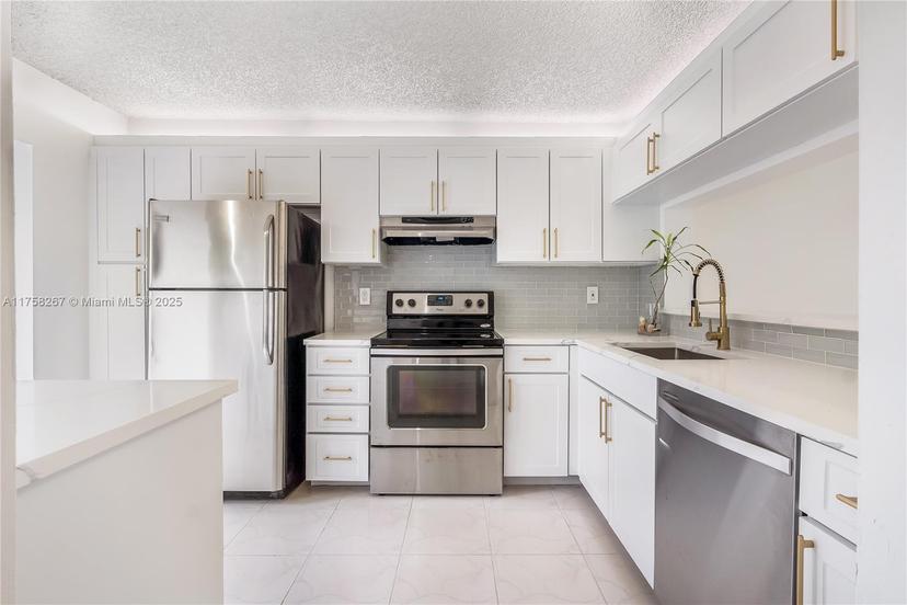 Picture of 3952 Cocoplum Cir, Coconut Creek FL 33063