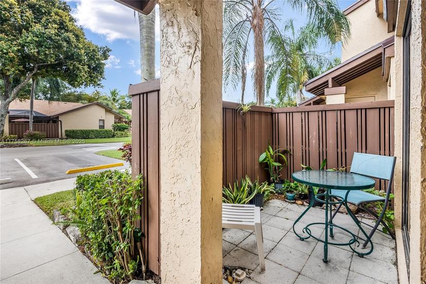 Picture of 3952 Cocoplum Cir, Coconut Creek FL 33063