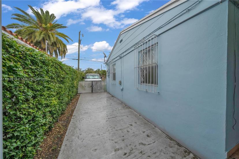 Picture of 250 SW 64Th Ave, Miami FL 33144