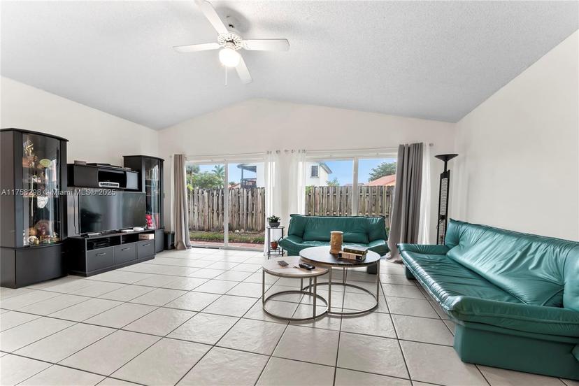 Picture of 6090 NW 179Th Ter, Hialeah FL 33015