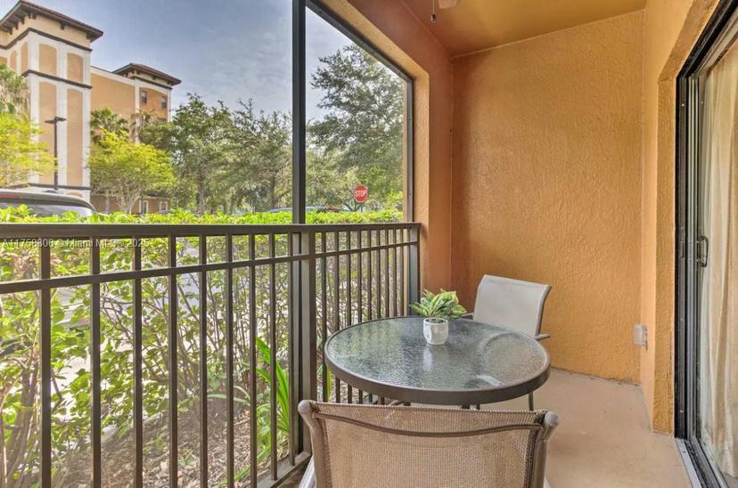 Picture of 12544 Floridays Resort Dr # 112B, Orlando FL 32821
