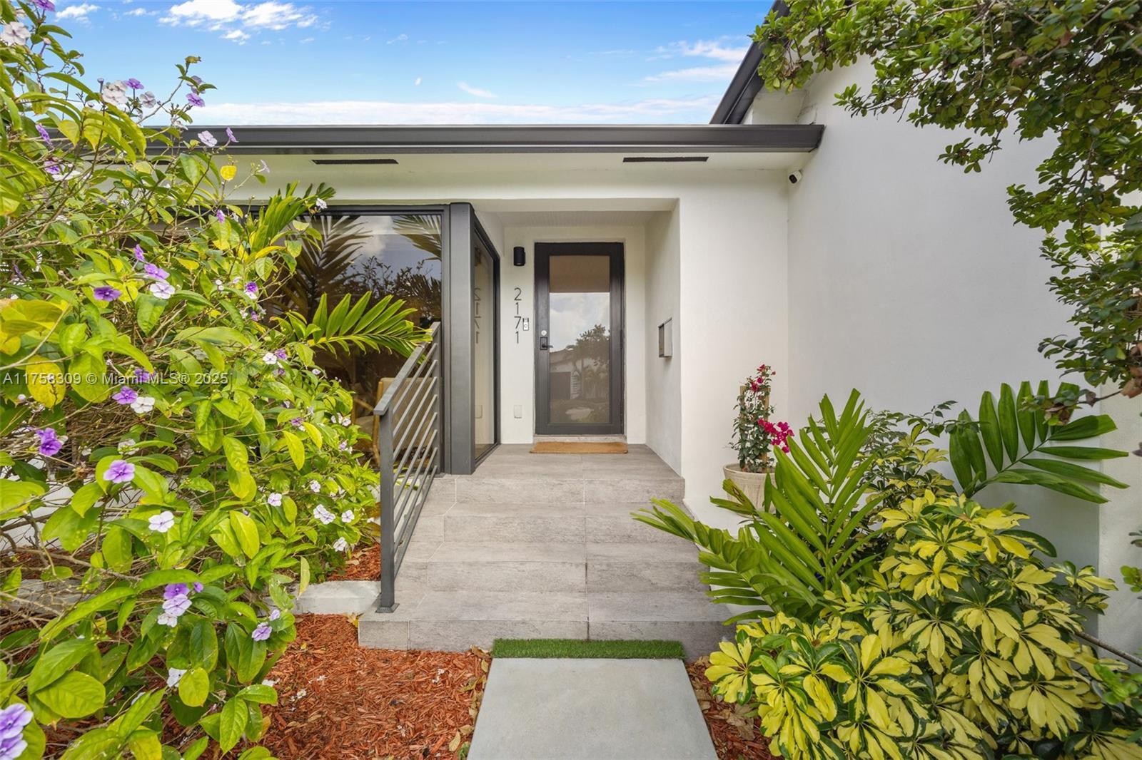 Picture of 2171 SW 20Th St, Miami, FL 33145