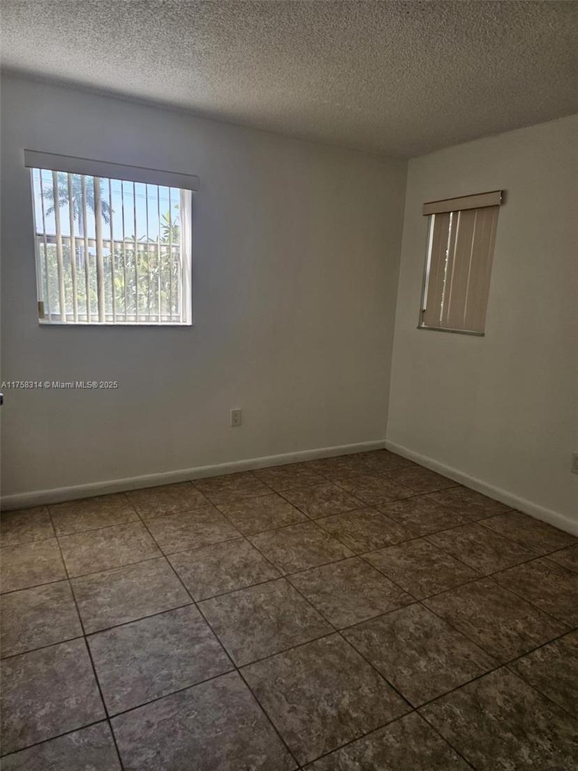 Picture of 2900 N Pine Island Rd # 212, Sunrise FL 33322
